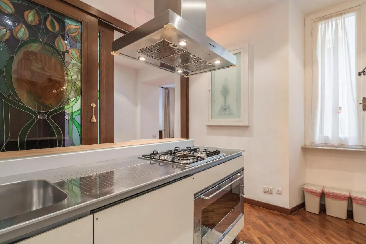 The Best Rent - Three-Bedroom Apartment Near Villa Borghese Rzym
