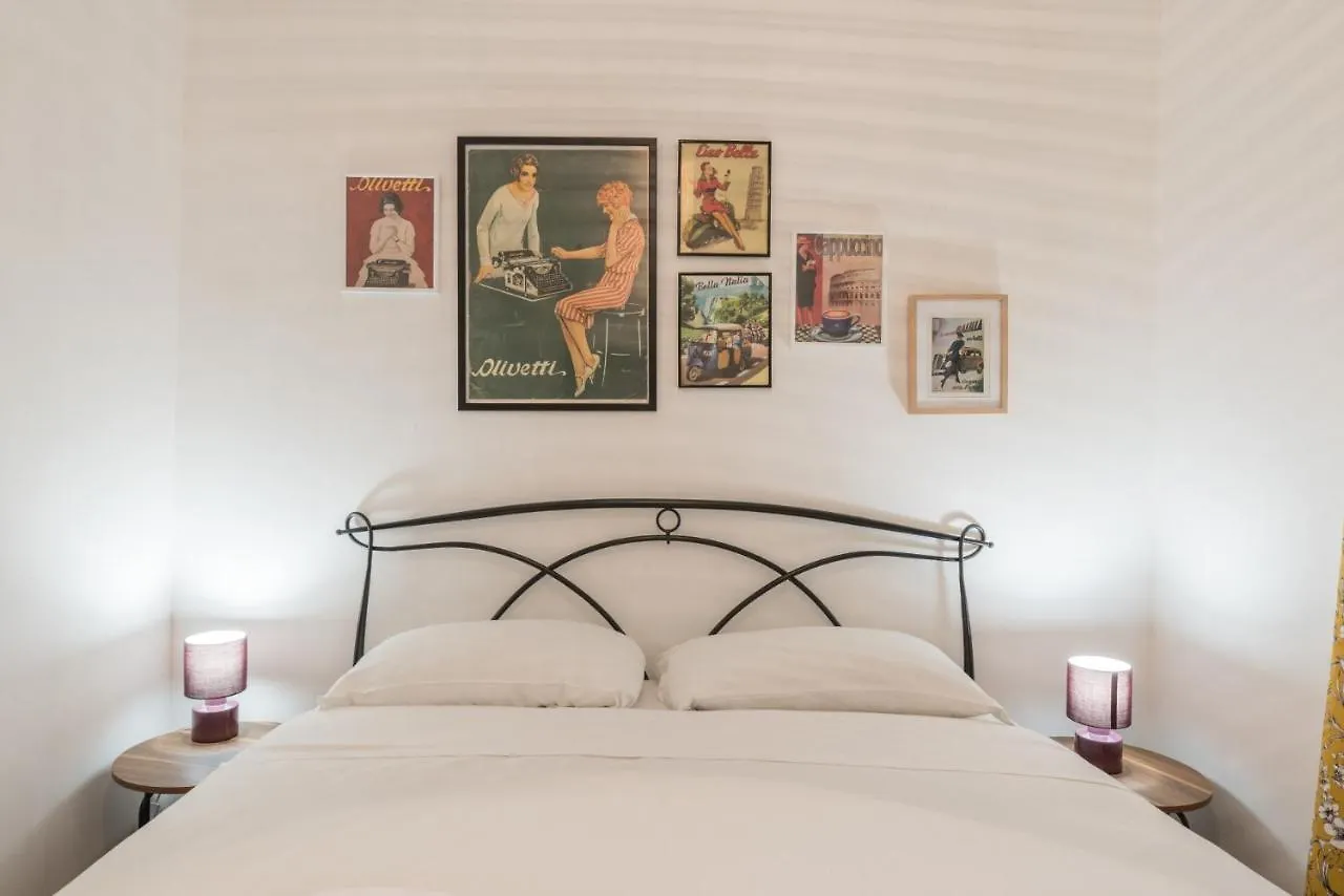The Best Rent - Three-Bedroom Apartment Near Villa Borghese Rzym Włochy