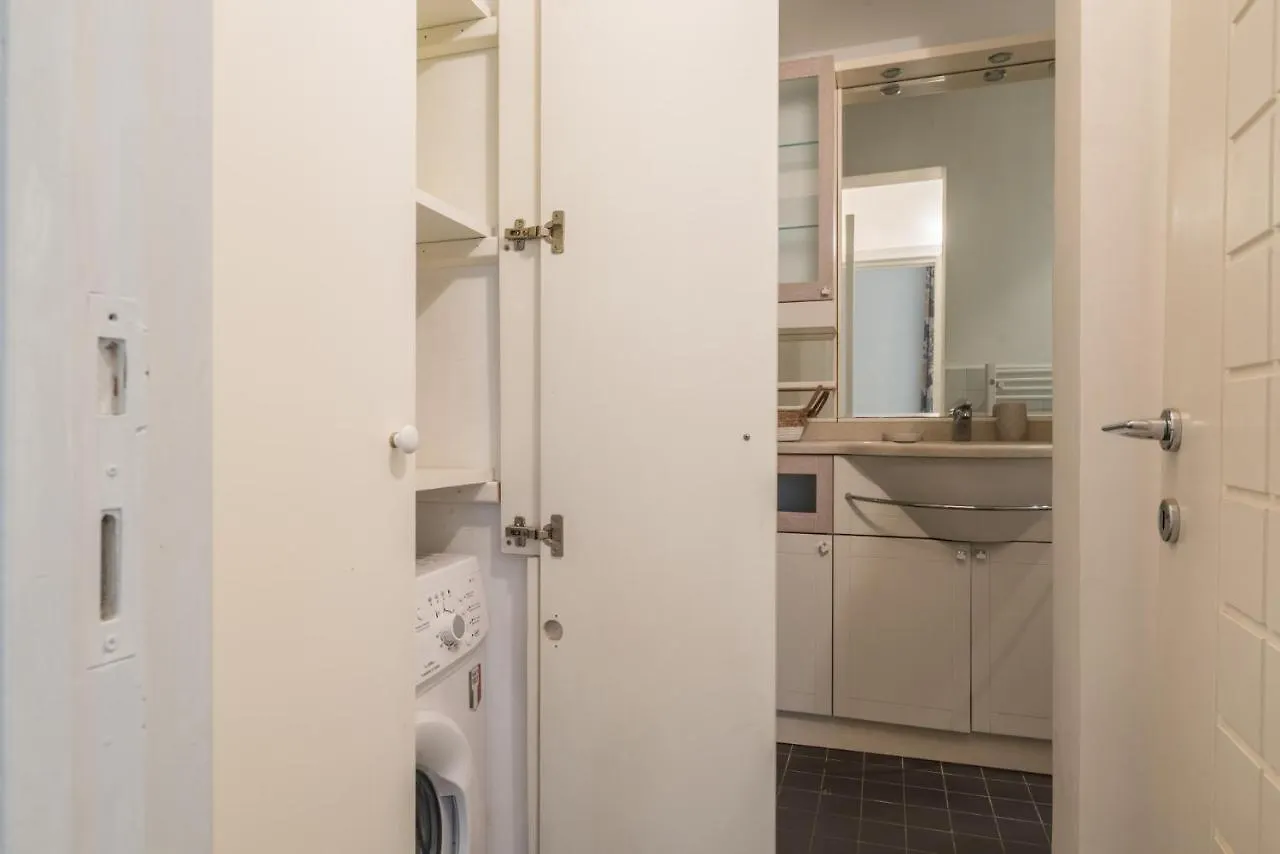 The Best Rent - Three-Bedroom Apartment Near Villa Borghese Rzym 0*,  Włochy